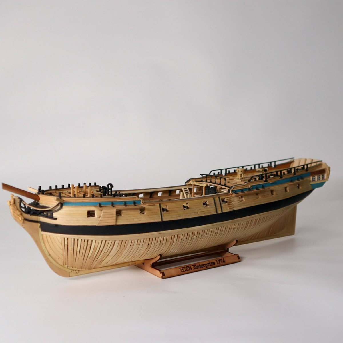Model Kit Yacht - Velero de simulación de empresa, estructura